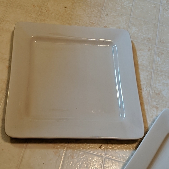JCPenny Home Bundle of 2 Dinner Plates - Picture 3 of 6